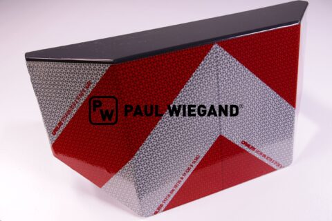 Panel przedni Schmidt Swingo serii 200 z zestawem przednich czerwono-białych oznaczeń ostrzegawczych